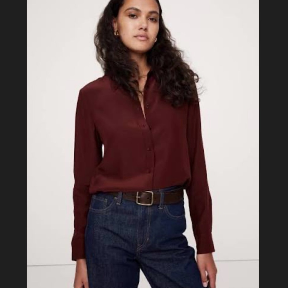 NWOT Banana Republic Perfect Silk Button Down Shirt in cherry jam